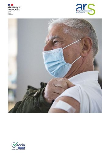 Affiches-chaque-vaccination-senior-homme